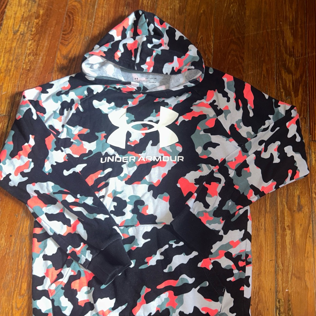 Under Armour Multicolor Camo Hoodie Youth Size Xl Excellent Shape